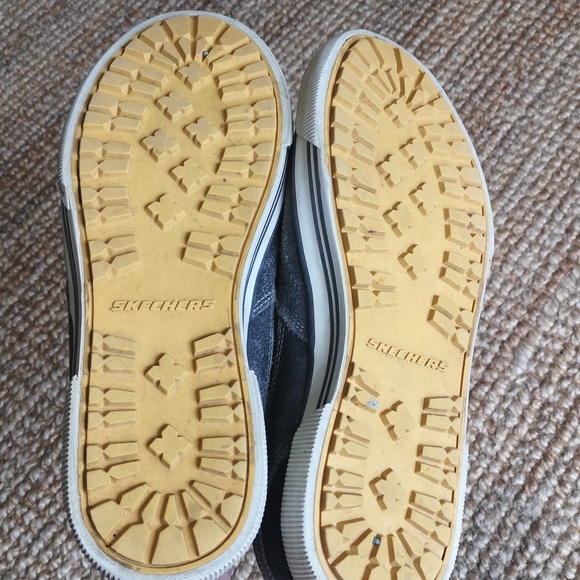 Skechers leather slip-ons - Picture 8 of 10